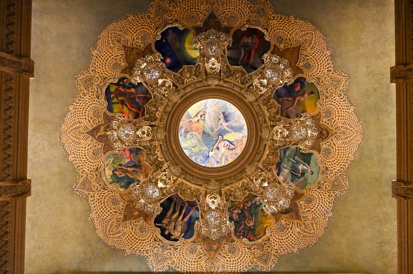 Fachada histórica del Teatro Isauro Martínez.